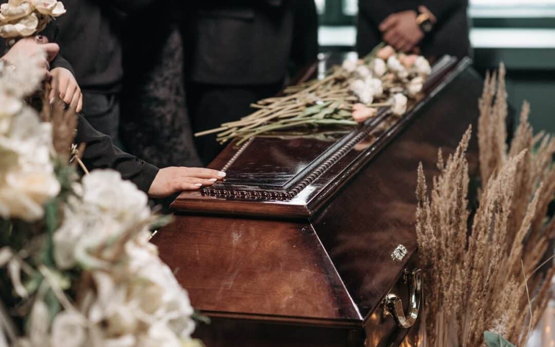 Como Organizar um Funeral: Do Velório ao Sepultamento